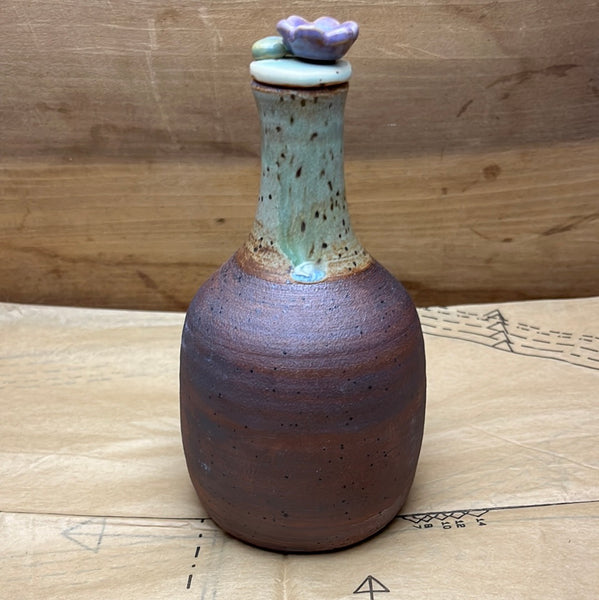 Bud Vase with Flower Stopper (FL24)