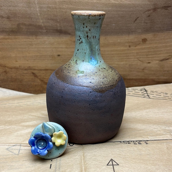 Bud Vase with Flower Stopper (FL21)