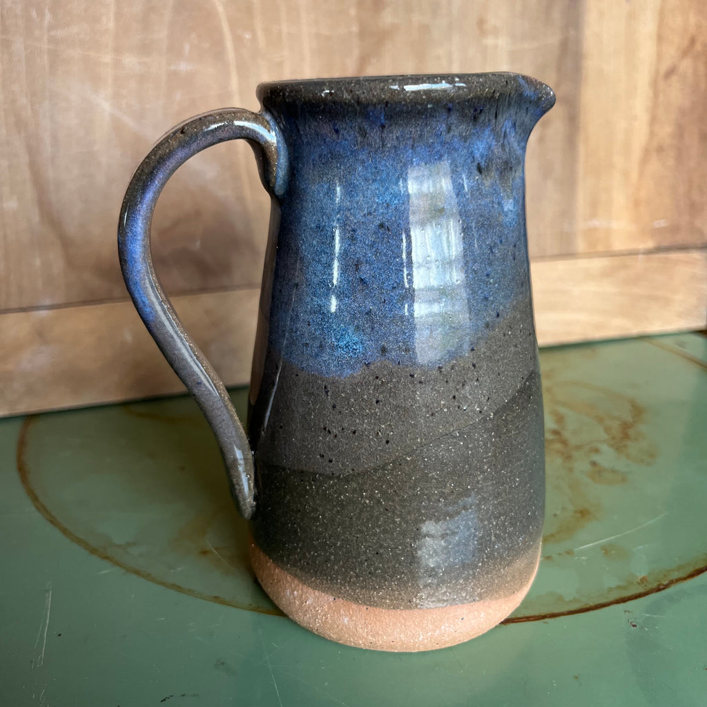 Pitcher vessel - Twilight on speckle