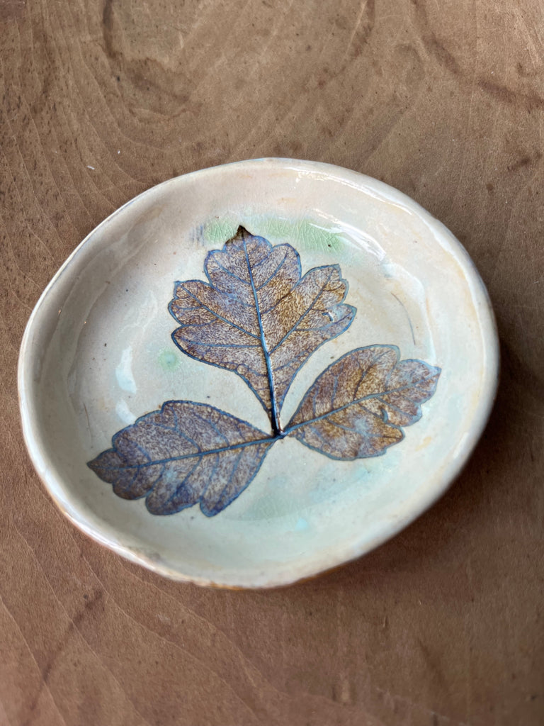 Leaf Pottery - Smooth Sumac Dish (2)