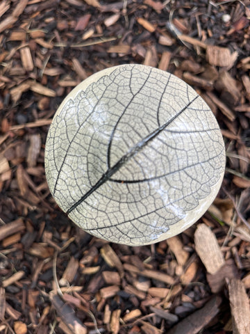 Mushroom Garden House - Native leaf impression (MA01)