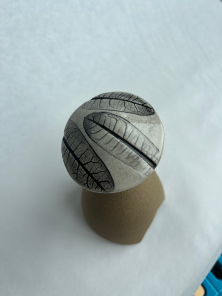 Mushroom Garden House - Common Milkweed leaf impression (Q04)