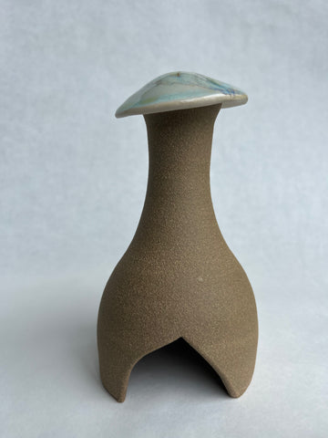 Mushroom Garden House - Bee Balm leaf impression (Q05)