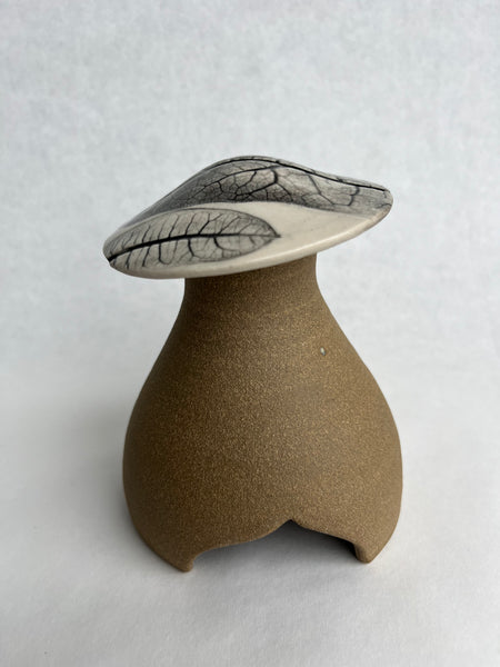 Mushroom Garden House - Common Milkweed leaf impression (Q08)