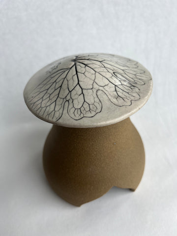 Mushroom Garden House - Bloodroot leaf impression (Q10)