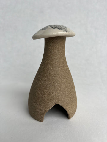 Mushroom Garden House - Geranium leaf impression (Q12)