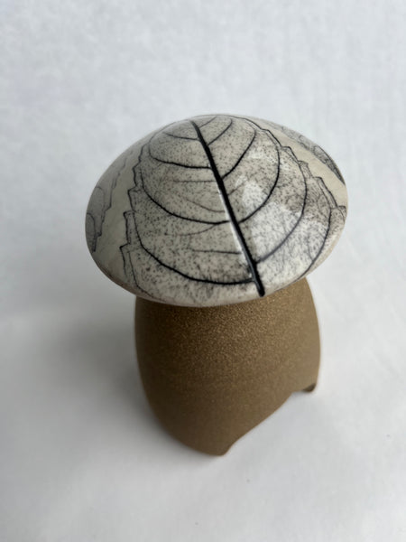 Mushroom Garden House - Bee Balm leaf impression (Q14)