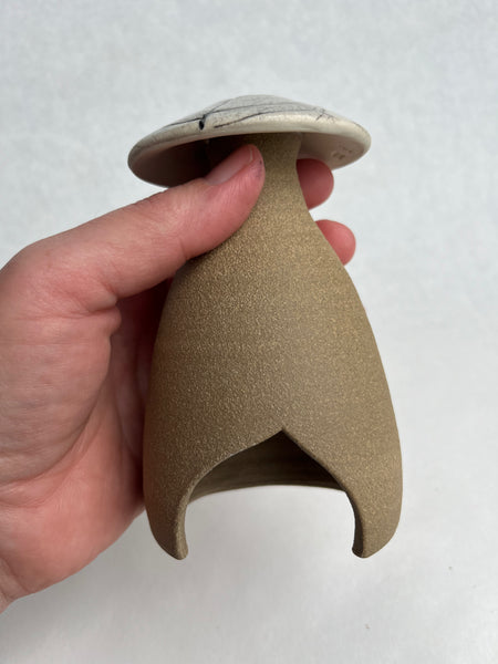 Mushroom Garden House - Bee Balm leaf impression (Q14)