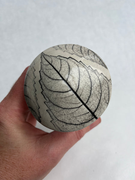 Mushroom Garden House - Bee Balm leaf impression (Q14)