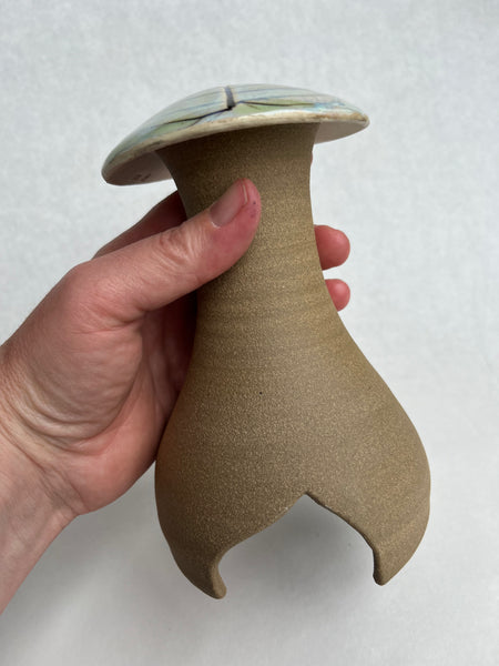 Mushroom Garden House - Bee Balm leaf impression (Q15)