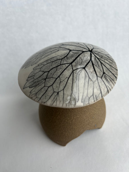 Mushroom Garden House - Wild Geranium leaf impression (Q16)